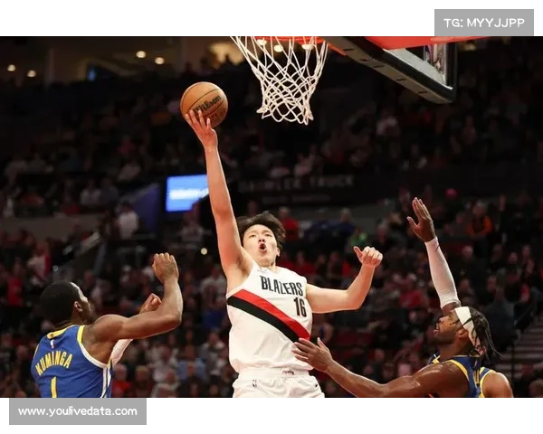 开拓者任命斯普利特为过渡主帅，接替比卢普斯