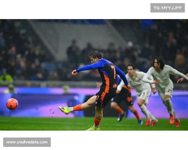 国米5-0大胜萨索洛，迪马尔科助攻戴帽劳塔罗跻身队史前三